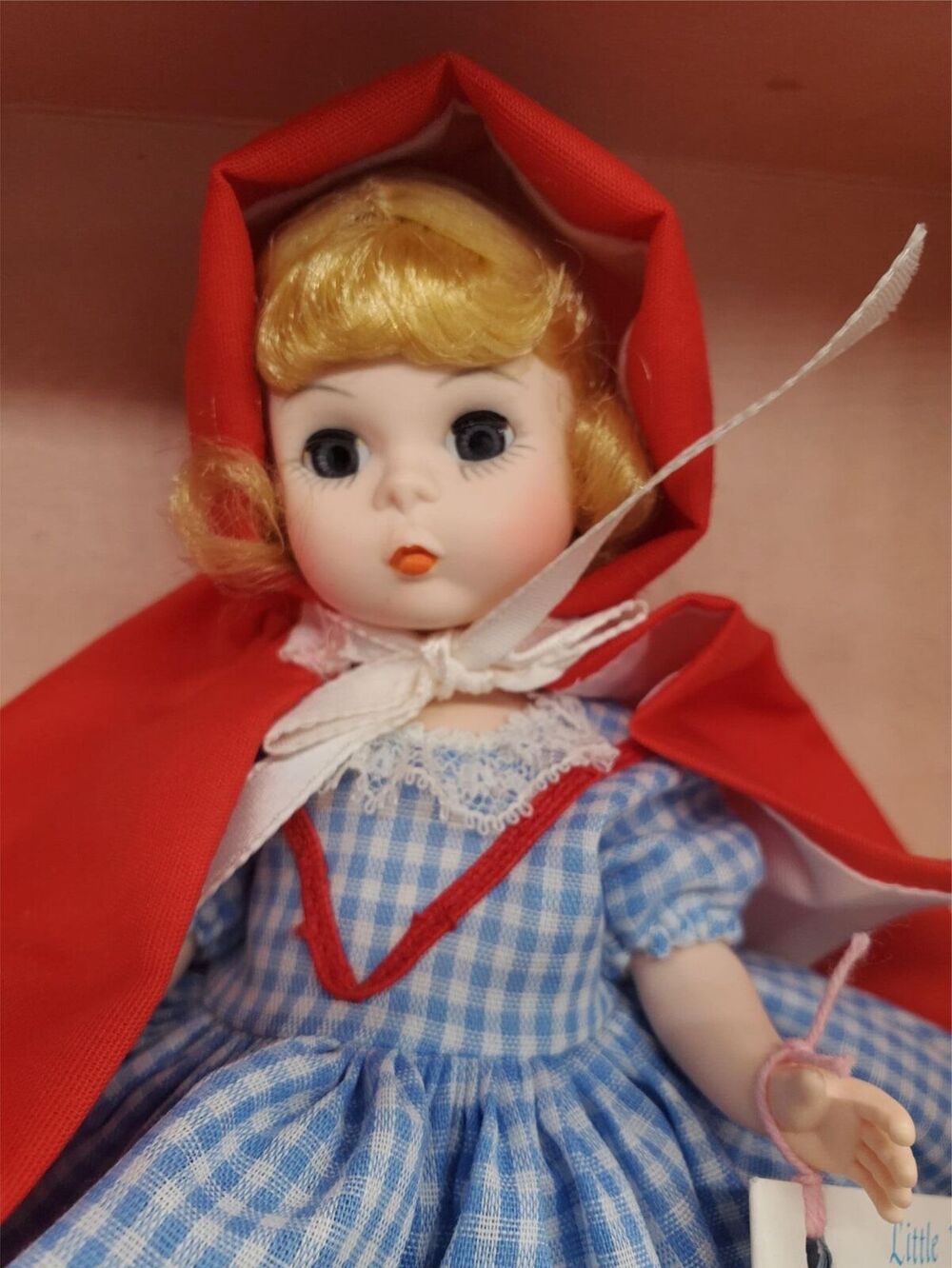 Madame Alexander Dolls - Red Riding Hood 482